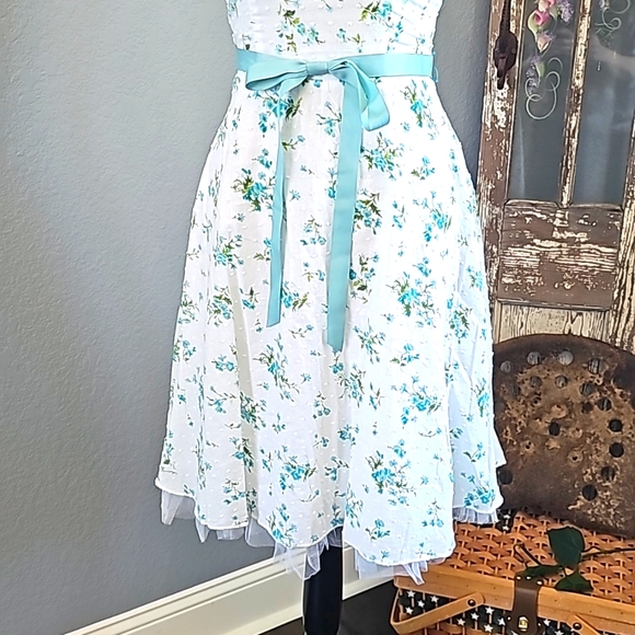 ADORABLE DRESS Ruby Rox. Perfect condition. Size 5 - Picture 6 of 16
